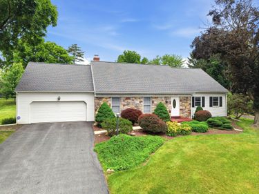 4053 WEDGEWOOD ROAD, ALLENTOWN, PA 18104