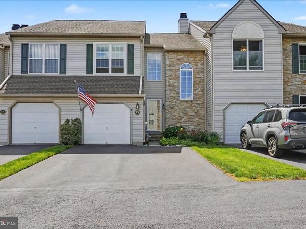 15 ESSEX , EAGLEVILLE, PA 19403