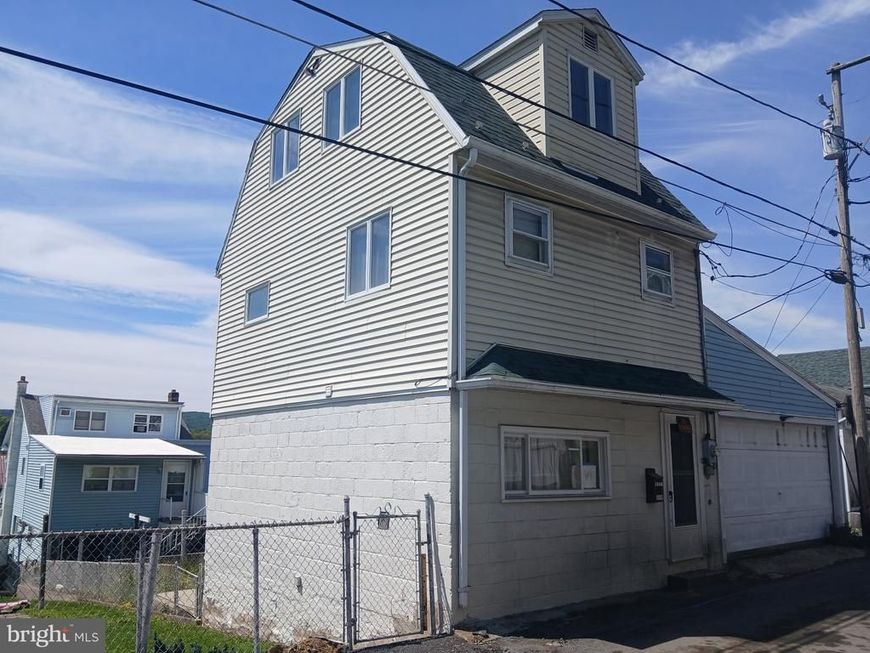 1548 W Independence Street , Coal Township, PA 17866 Main Photo