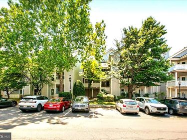 14305 CLIMBING ROSE WAY , Unit 101, CENTREVILLE, VA 20121