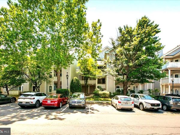 14305 CLIMBING ROSE WAY , Unit 101, CENTREVILLE, VA 20121