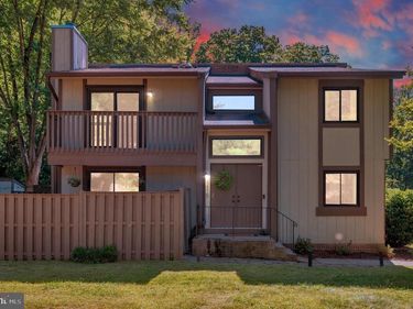 2215 GLENCOURSE LANE, RESTON, VA 20191