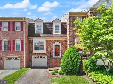 7877 HAMPTON VILLAGE PASS, ANNANDALE, VA 22003