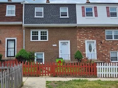 1533 FORT SUMTER COURT , DUMFRIES, VA 22026