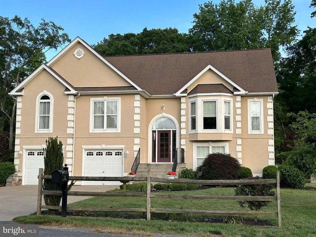 302 Forest Avenue, Colonial Beach, VA 22443 Main Photo