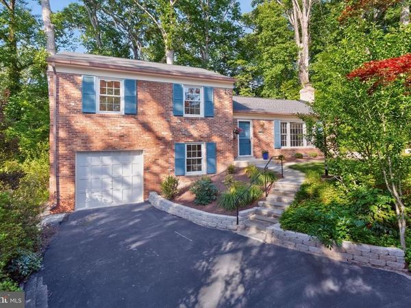 5709 MOHICAN PLACE , BETHESDA, MD 20816