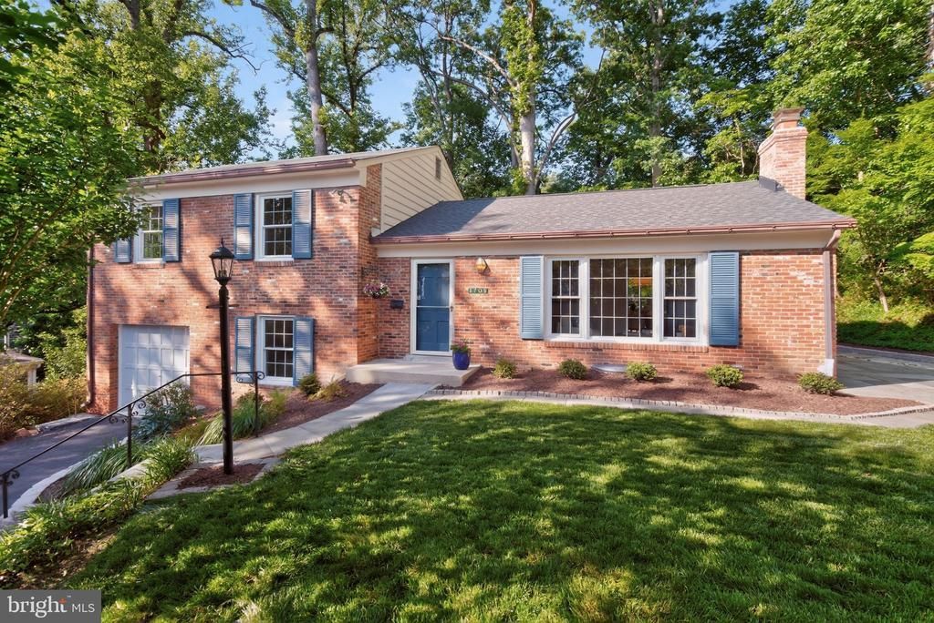 5709 Mohican Place, Bethesda, MD 20816 Main Photo