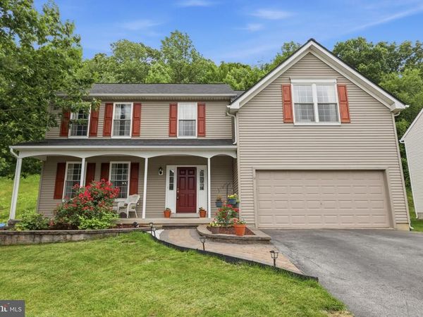 820 WINDRIDGE LANE, DOWNINGTOWN, PA 19335