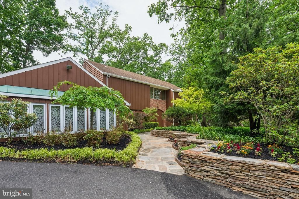 102 N Box Hill Drive , Cherry Hill, NJ 08003 Main Photo