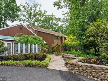 102 N BOX HILL DRIVE , CHERRY HILL, NJ 08003