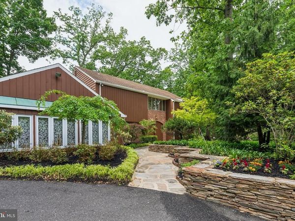 102 N BOX HILL DRIVE , CHERRY HILL, NJ 08003