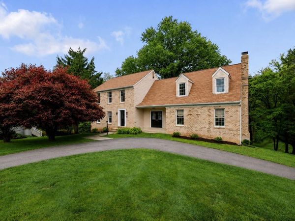 9718 LOCUST HILL DRIVE, GREAT FALLS, VA 22066