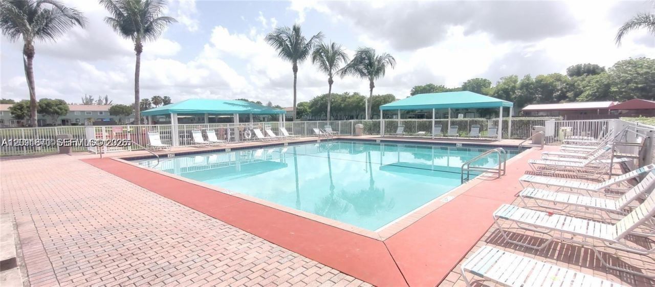 1528 SE 24th Ct, Unit 209, Homestead, FL 33035 Photo