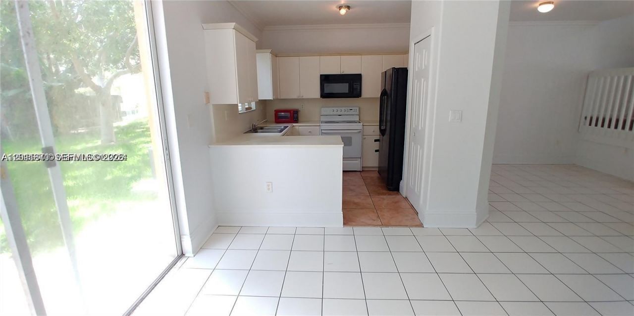 1528 SE 24th Ct, Unit 209, Homestead, FL 33035 Photo