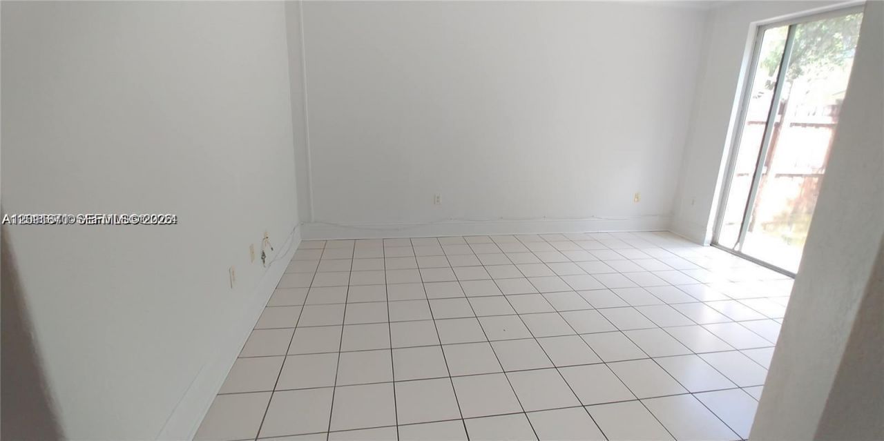 1528 SE 24th Ct, Unit 209, Homestead, FL 33035 Photo