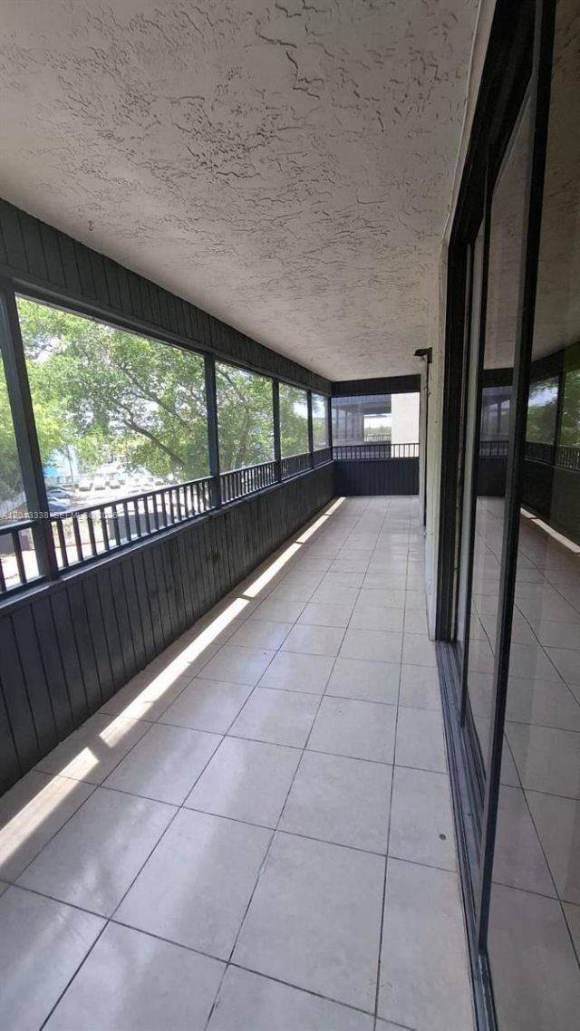 16220 NW 2nd Ave , Unit 410, Miami, FL 33169 Photo