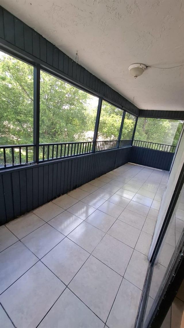 16220 NW 2nd Ave , Unit 410, Miami, FL 33169 Photo