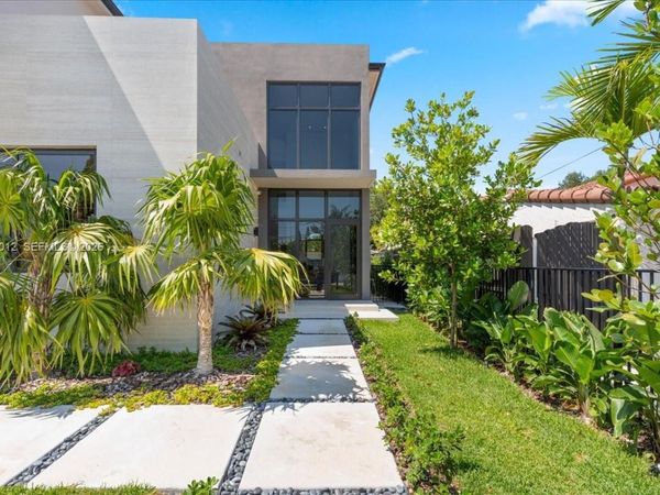 2175 SW 25th St , Miami, FL 33133