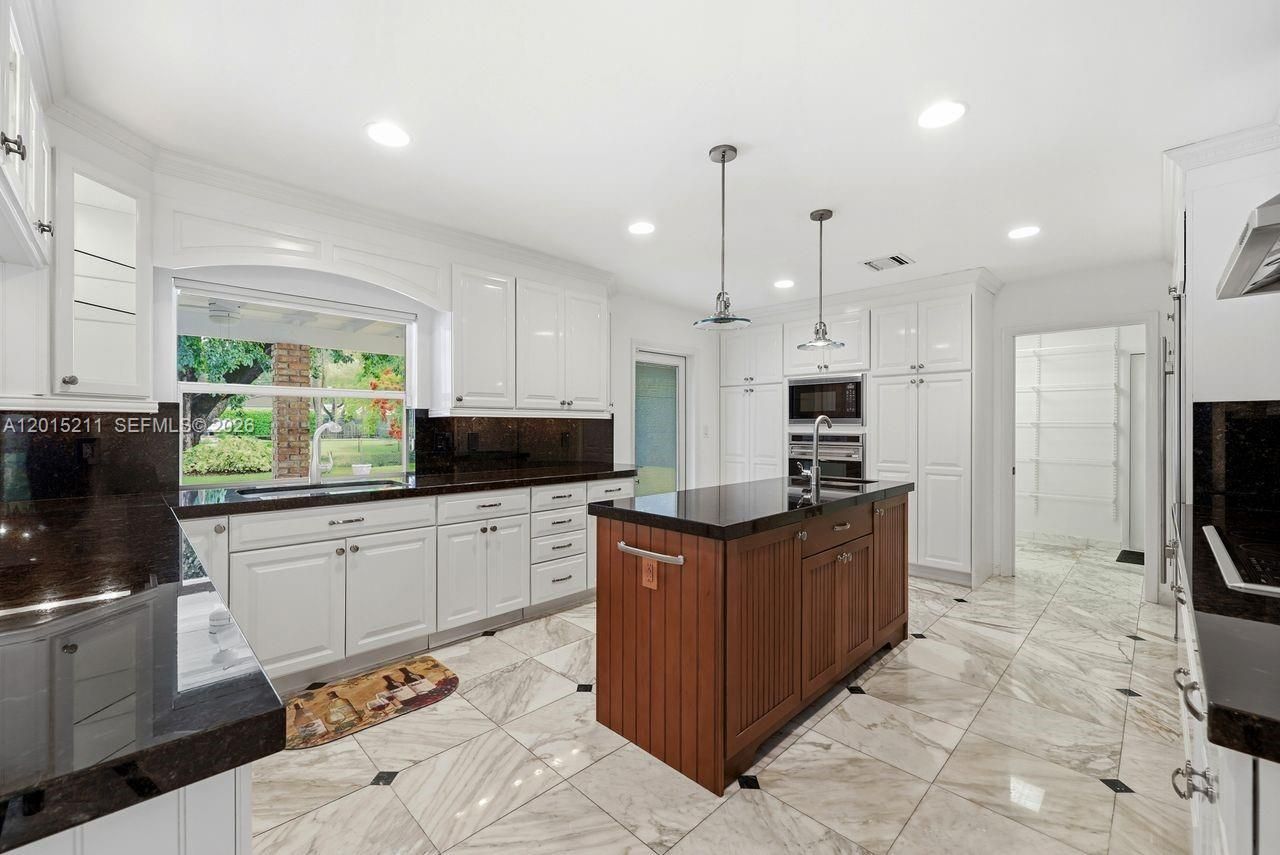 13060 SW 70th Ave, Pinecrest, FL 33156 Photo
