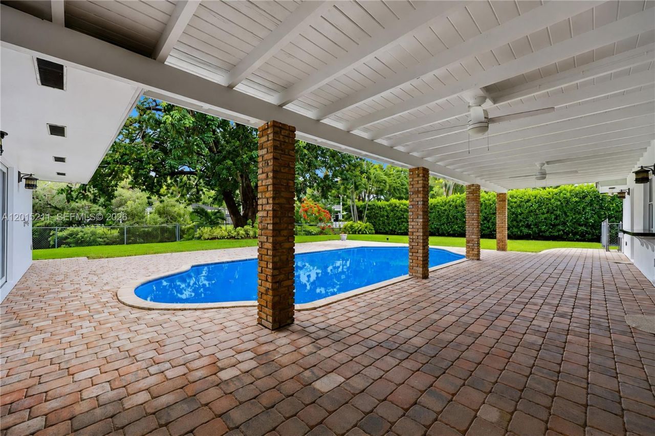 13060 SW 70th Ave, Pinecrest, FL 33156 Photo