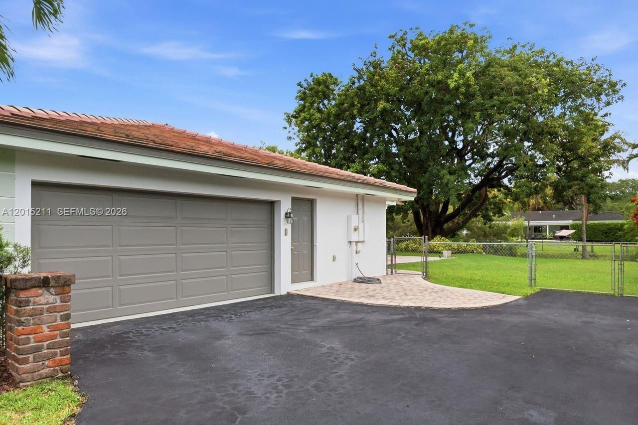 13060 SW 70th Ave, Pinecrest, FL 33156 Photo