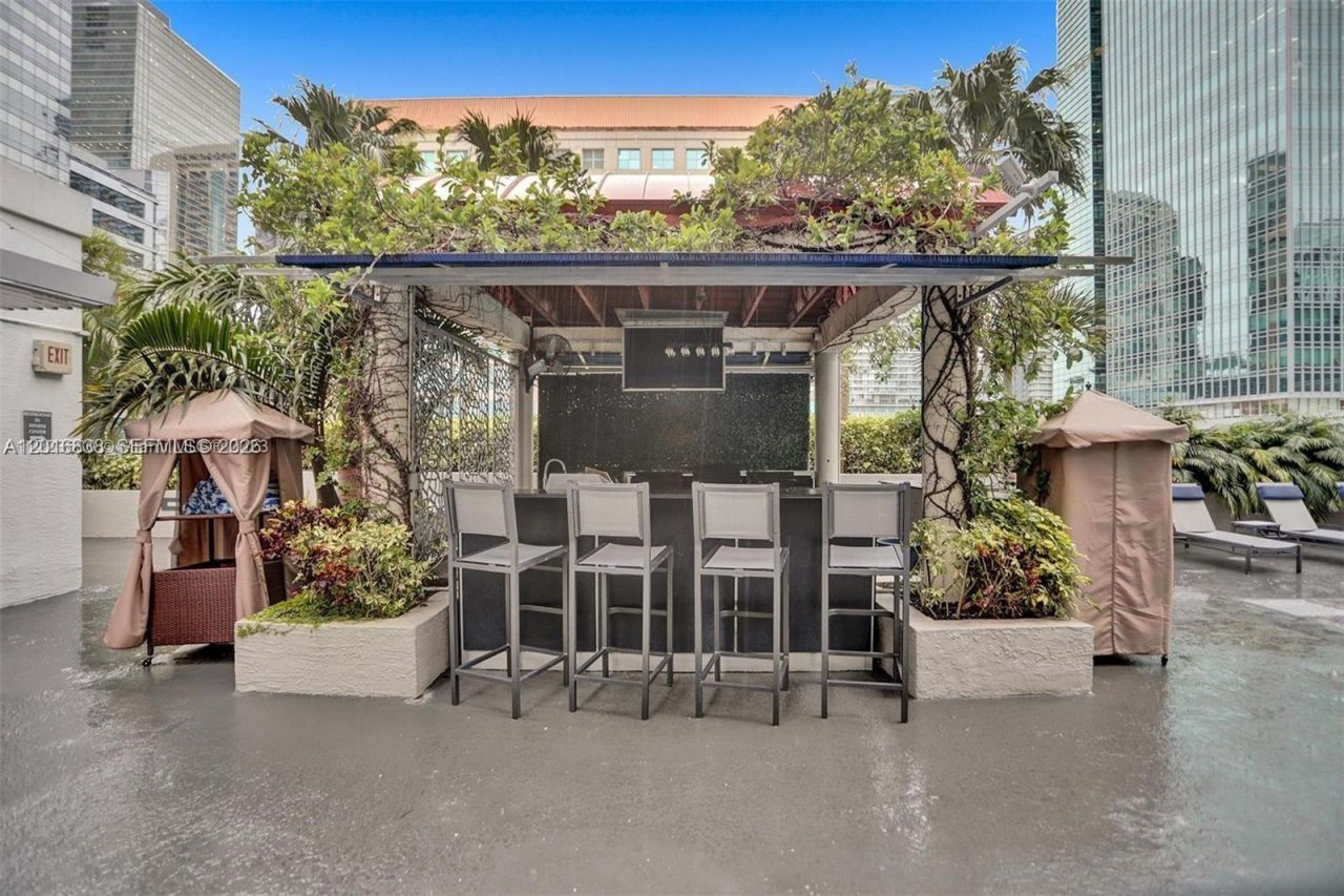 185 SE 14th Ter, Unit 1607, Miami, FL 33131 Photo