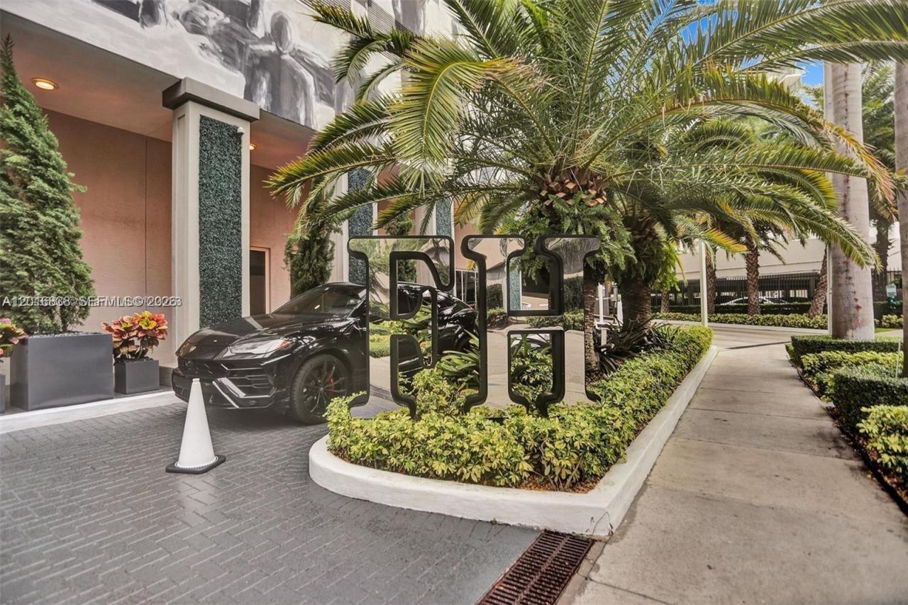 185 SE 14th Ter, Unit 1607, Miami, FL 33131 Photo