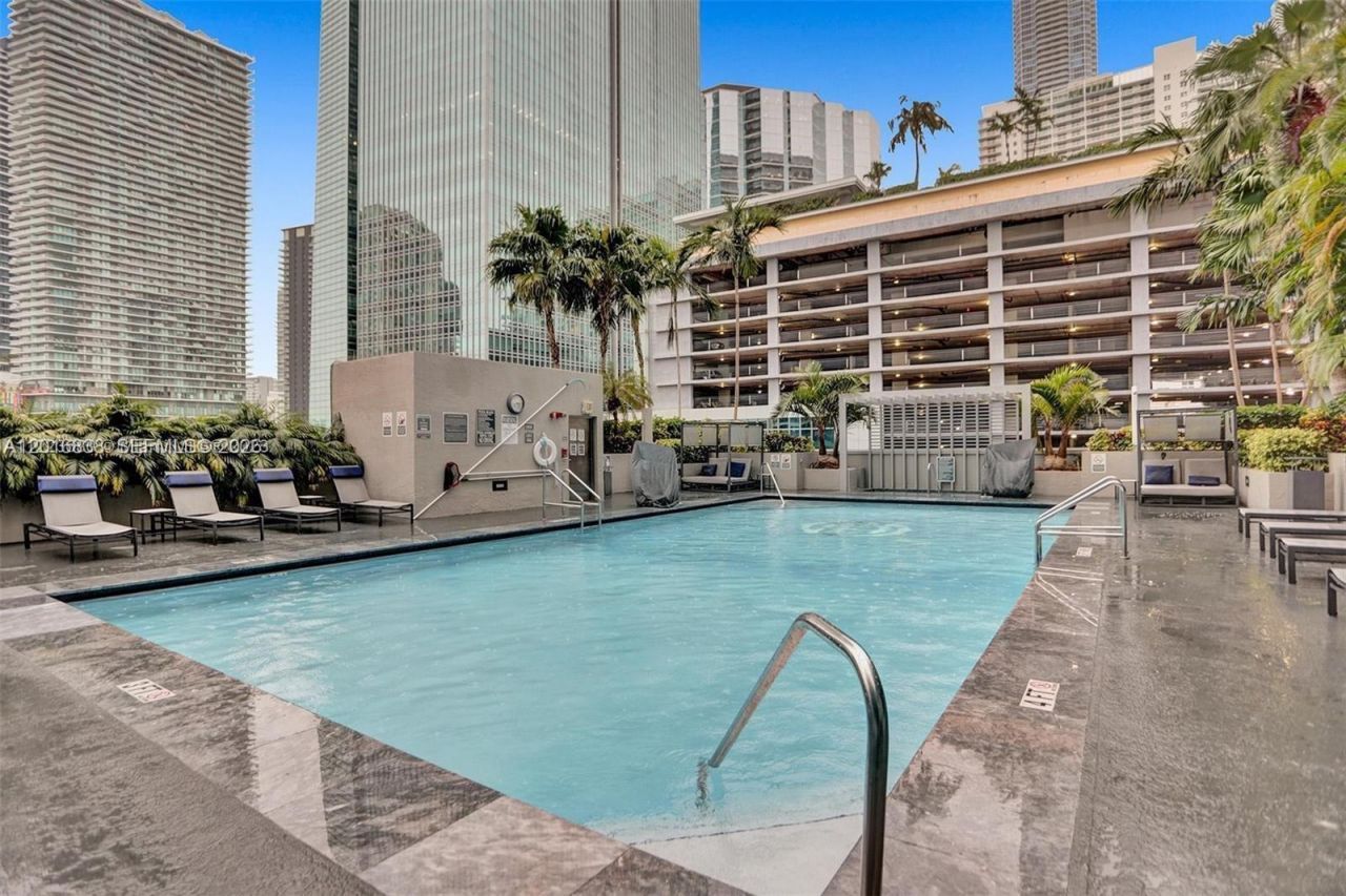 185 SE 14th Ter, Unit 1607, Miami, FL 33131 Photo