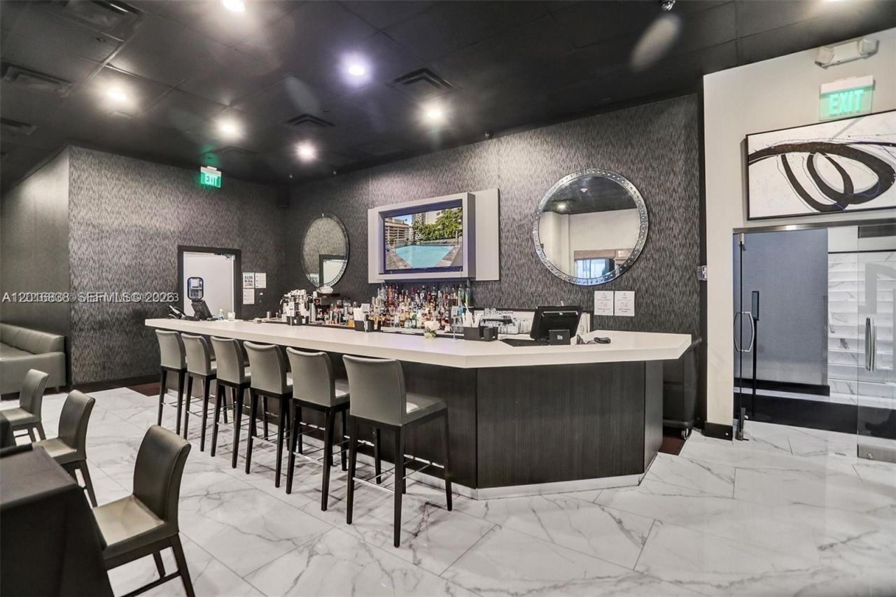 185 SE 14th Ter, Unit 1607, Miami, FL 33131 Photo