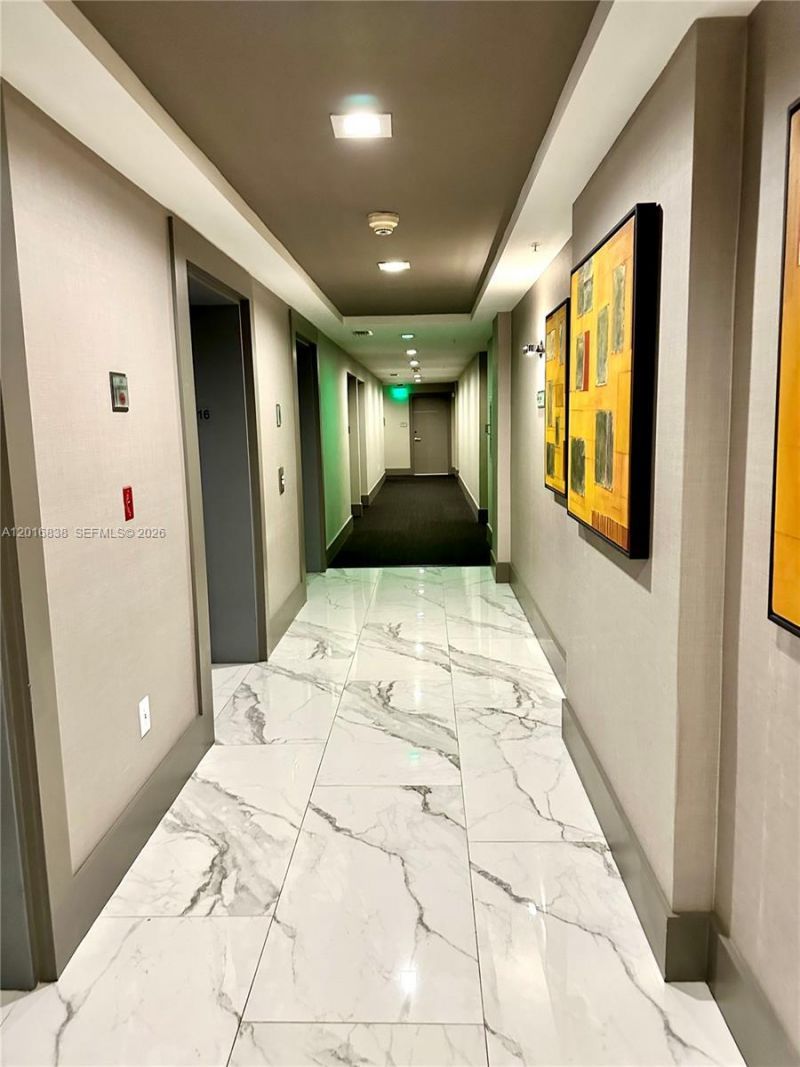 185 SE 14th Ter, Unit 1607, Miami, FL 33131 Photo