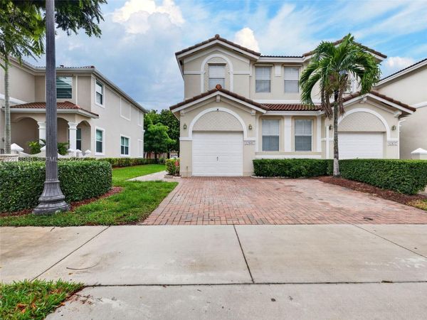 12441 SW 124th Ter , Miami, FL 33186