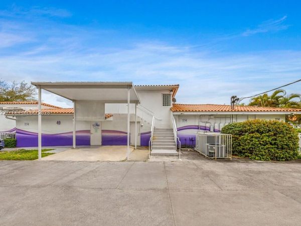 49 W 49TH St, Miami Beach, FL 33012