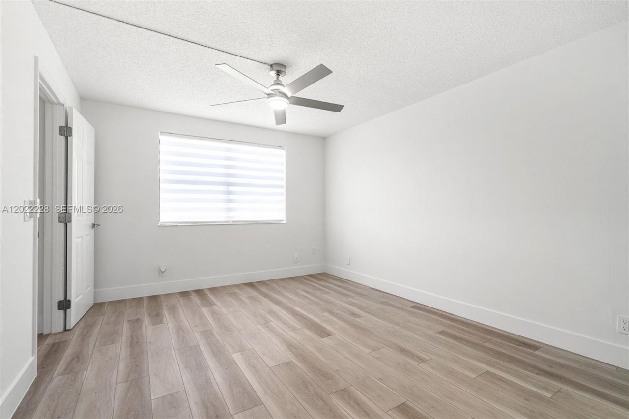 10130 Sunrise Lakes Blvd , Unit 210, Sunrise, FL 33322 Photo