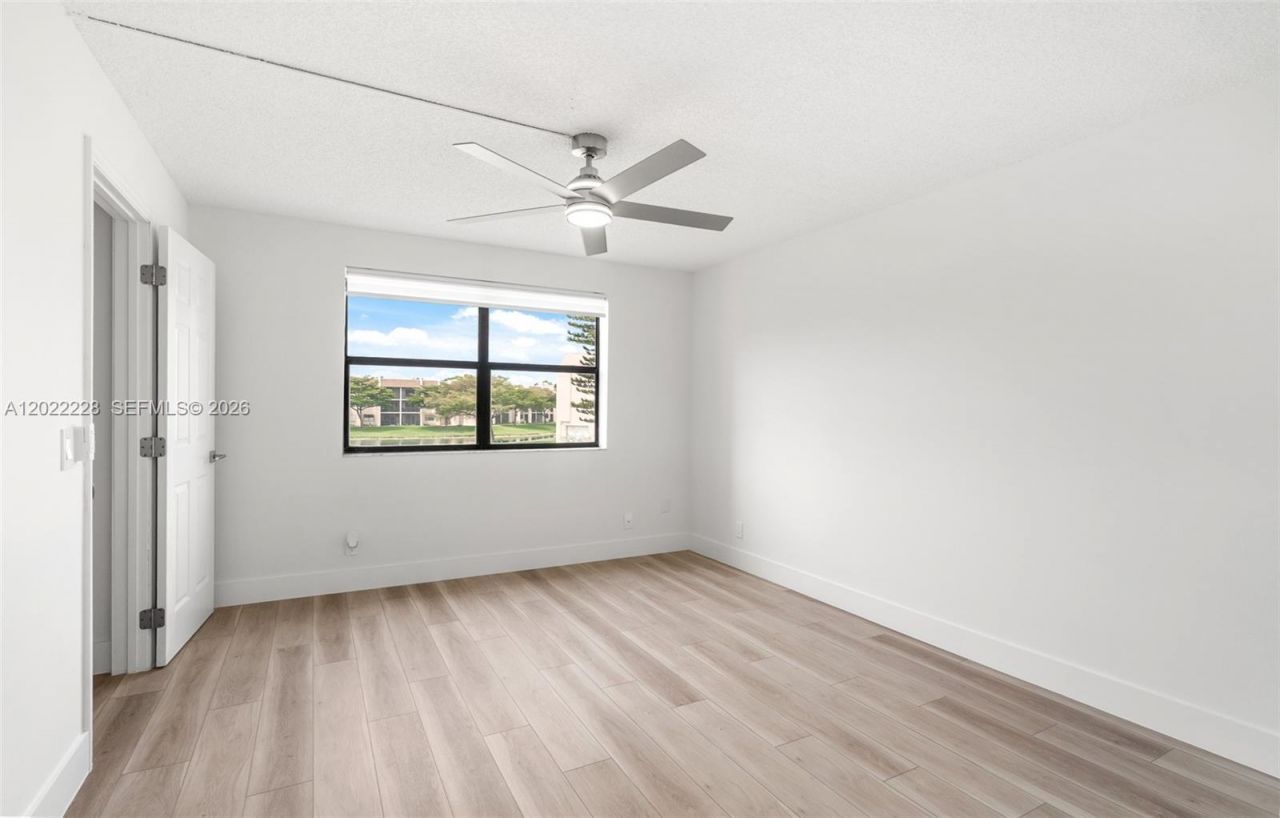 10130 Sunrise Lakes Blvd , Unit 210, Sunrise, FL 33322 Photo