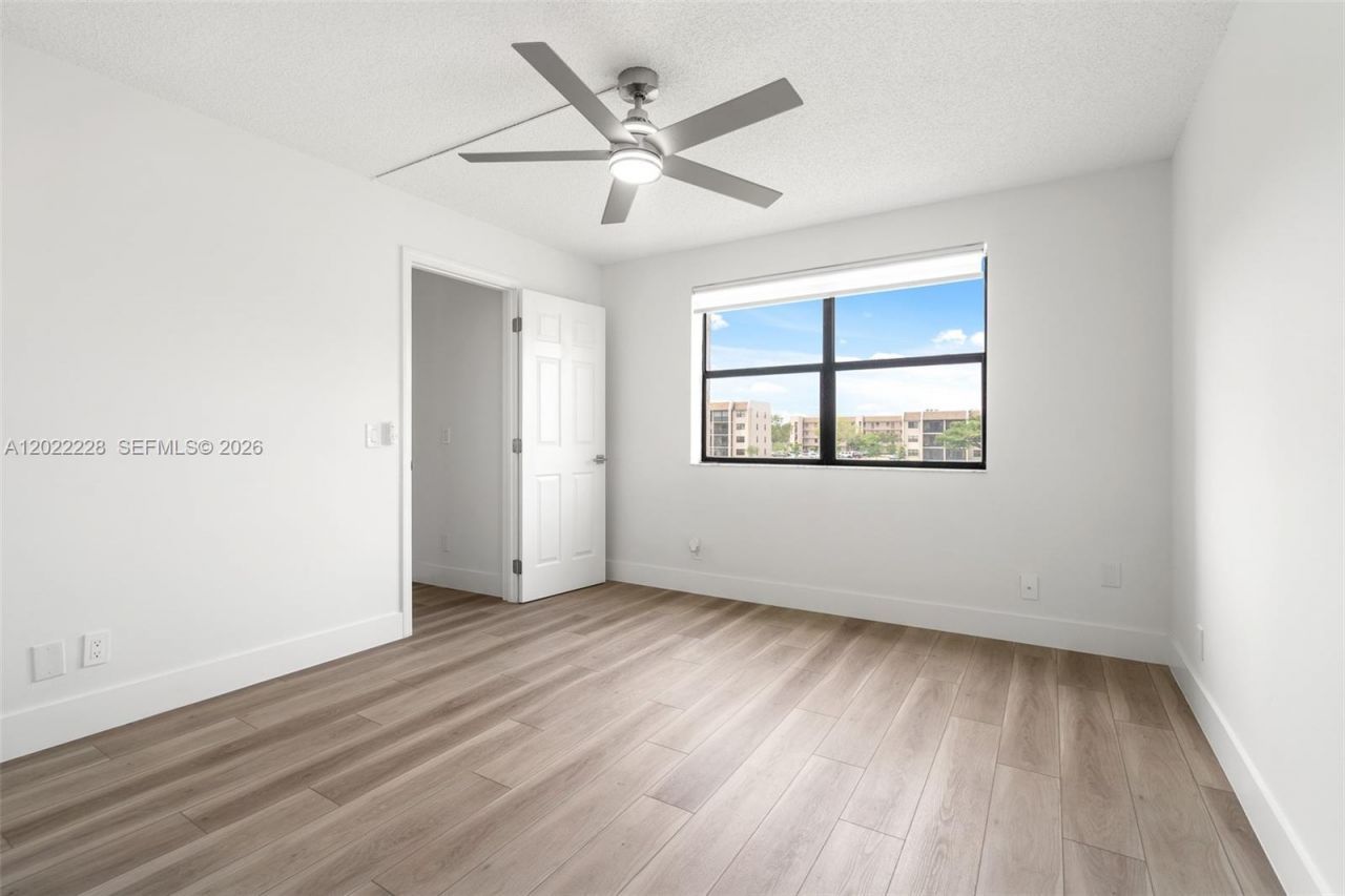 10130 Sunrise Lakes Blvd , Unit 210, Sunrise, FL 33322 Photo