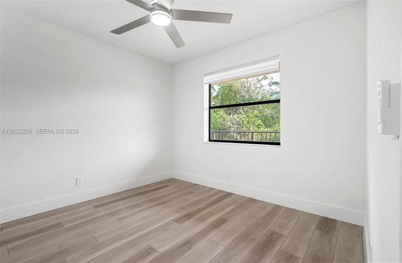 10130 Sunrise Lakes Blvd , Unit 210, Sunrise, FL 33322 Photo