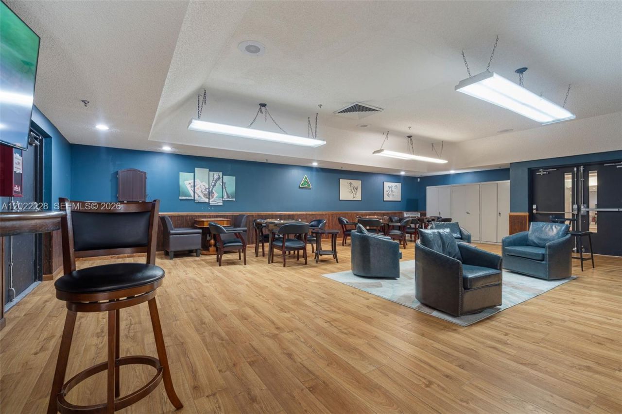 10130 Sunrise Lakes Blvd , Unit 210, Sunrise, FL 33322 Photo