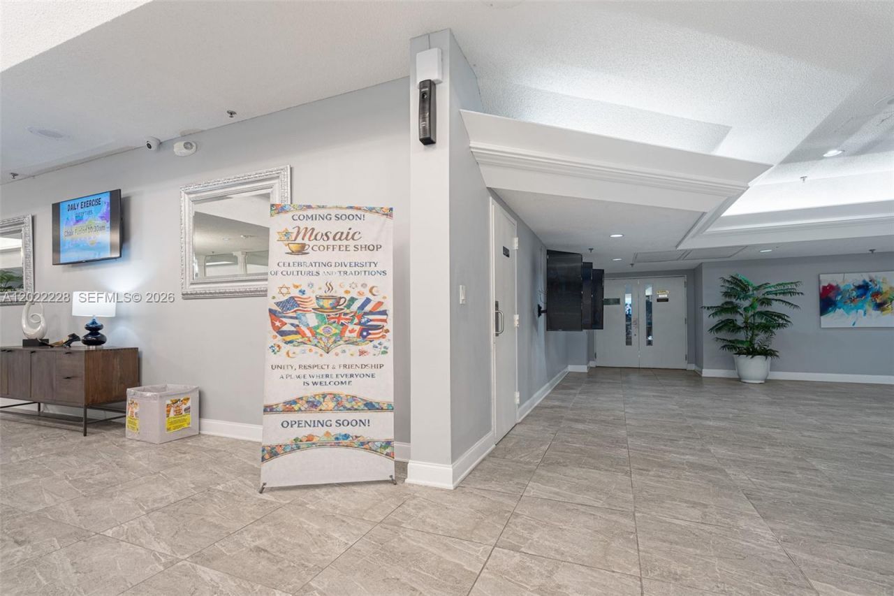 10130 Sunrise Lakes Blvd , Unit 210, Sunrise, FL 33322 Photo
