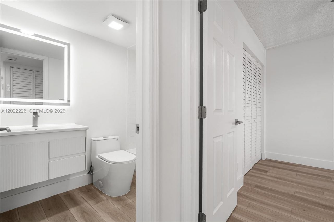 10130 Sunrise Lakes Blvd , Unit 210, Sunrise, FL 33322 Photo