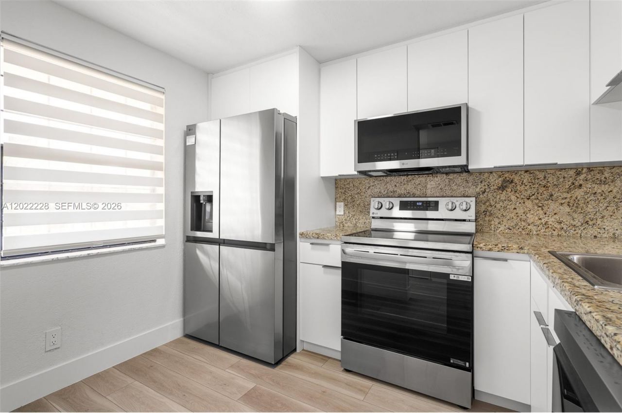 10130 Sunrise Lakes Blvd , Unit 210, Sunrise, FL 33322 Photo