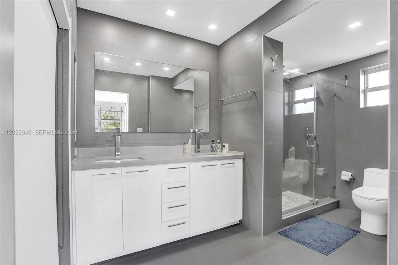 9180 W Bay Harbor Dr , Unit 2C, Bay Harbor Islands, FL 33154 Photo