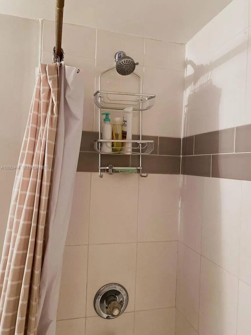 2775 W 52nd St, Unit 206, Hialeah, FL 33016 Photo