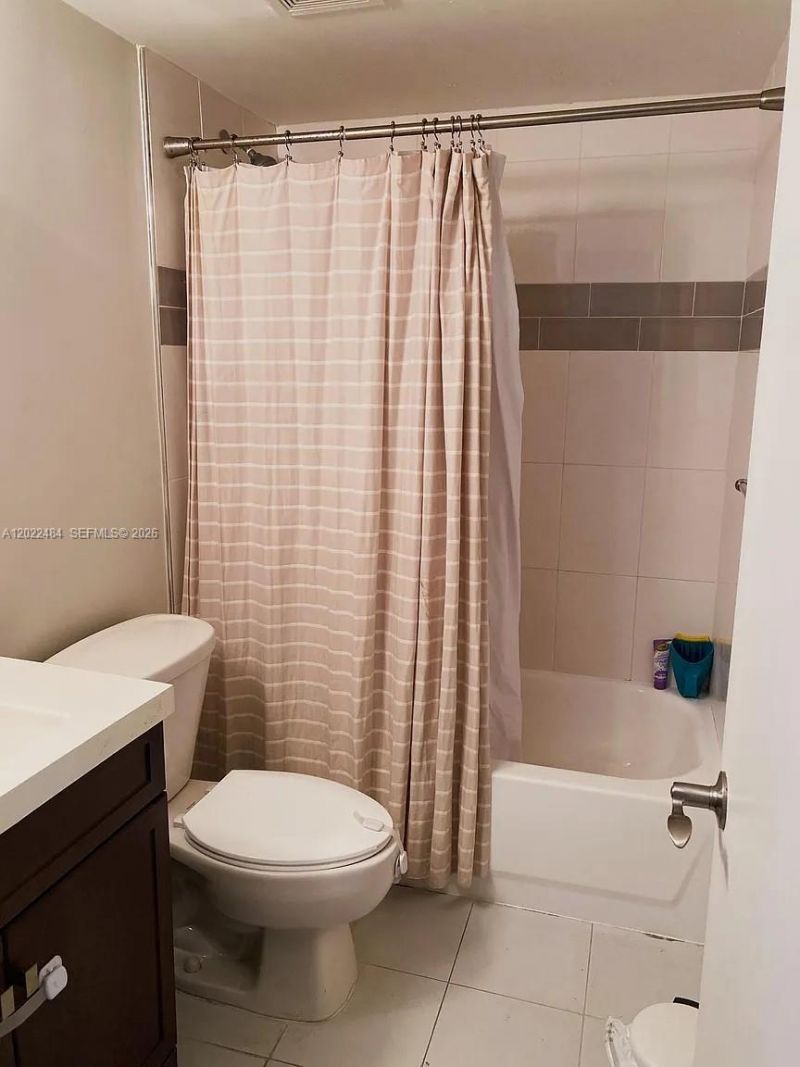 2775 W 52nd St, Unit 206, Hialeah, FL 33016 Photo