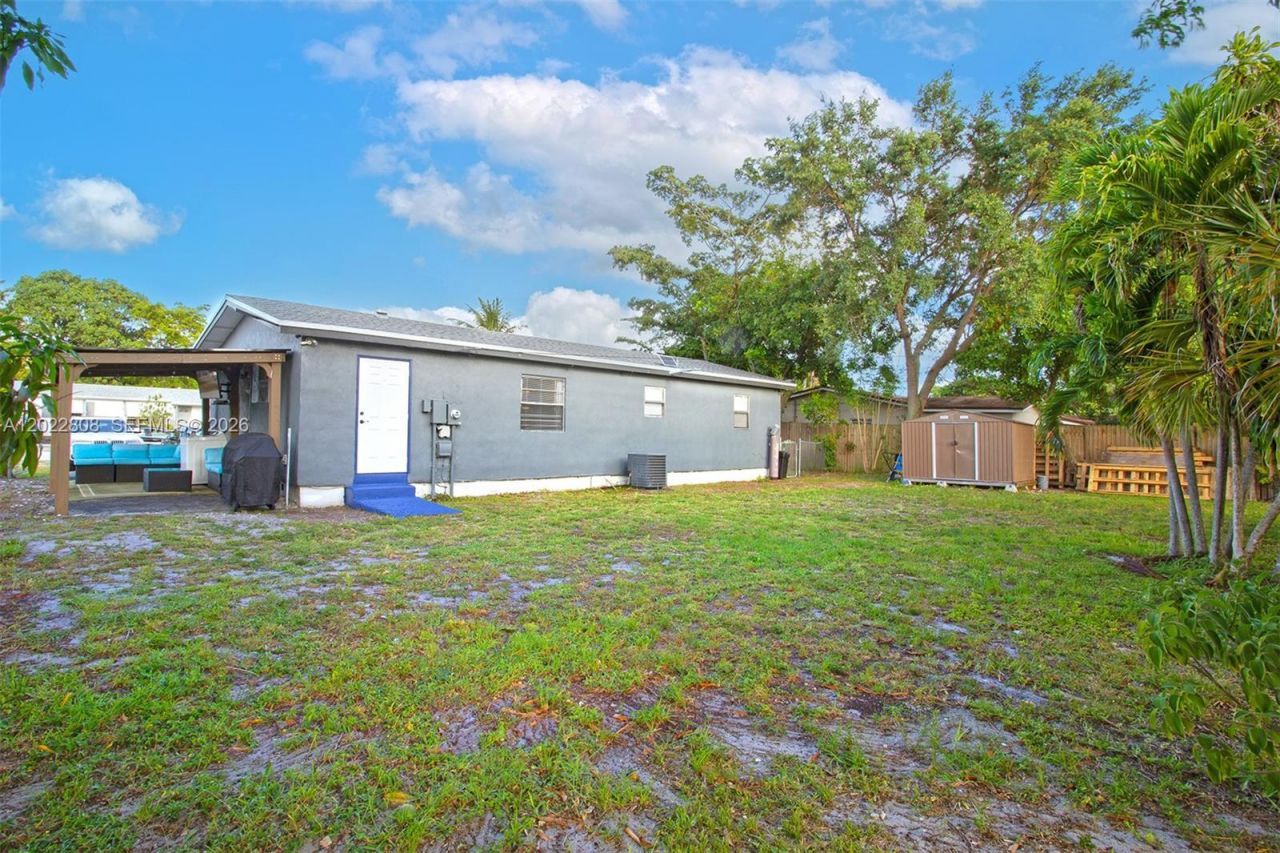 2501 NW 30th Way, Fort Lauderdale, FL 33311 Photo