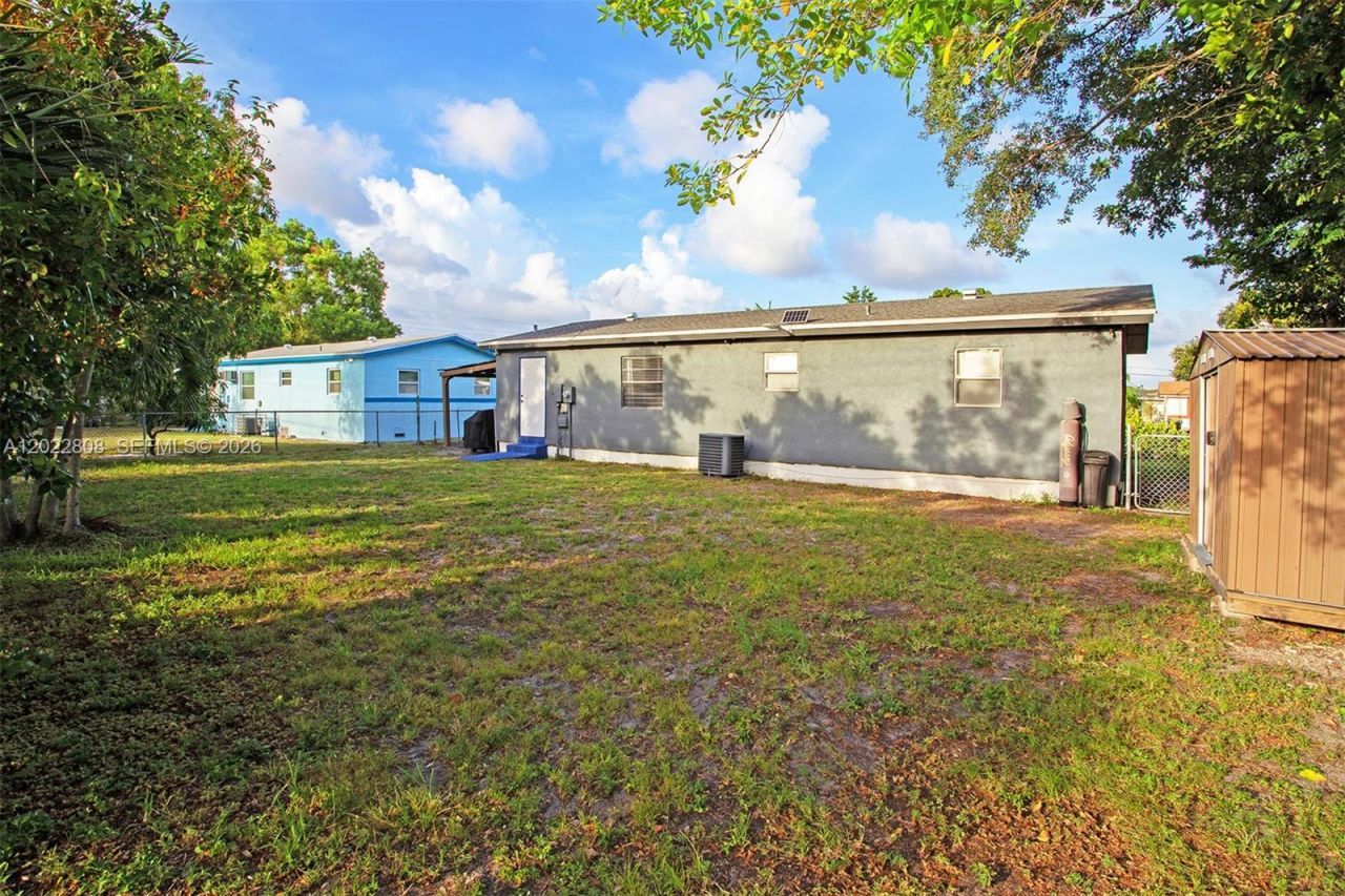 2501 NW 30th Way, Fort Lauderdale, FL 33311 Photo