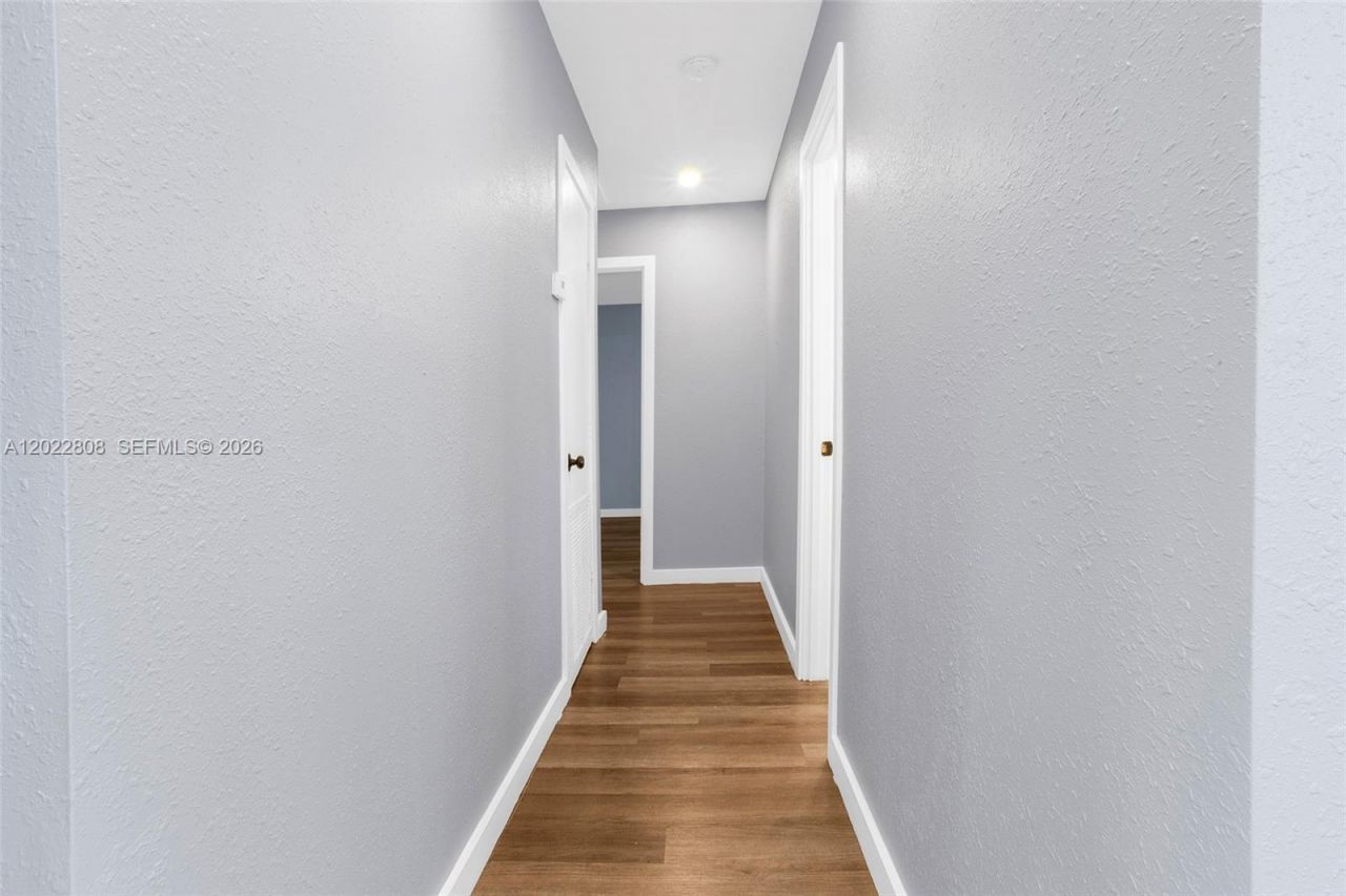 2501 NW 30th Way , Fort Lauderdale, FL 33311 Photo