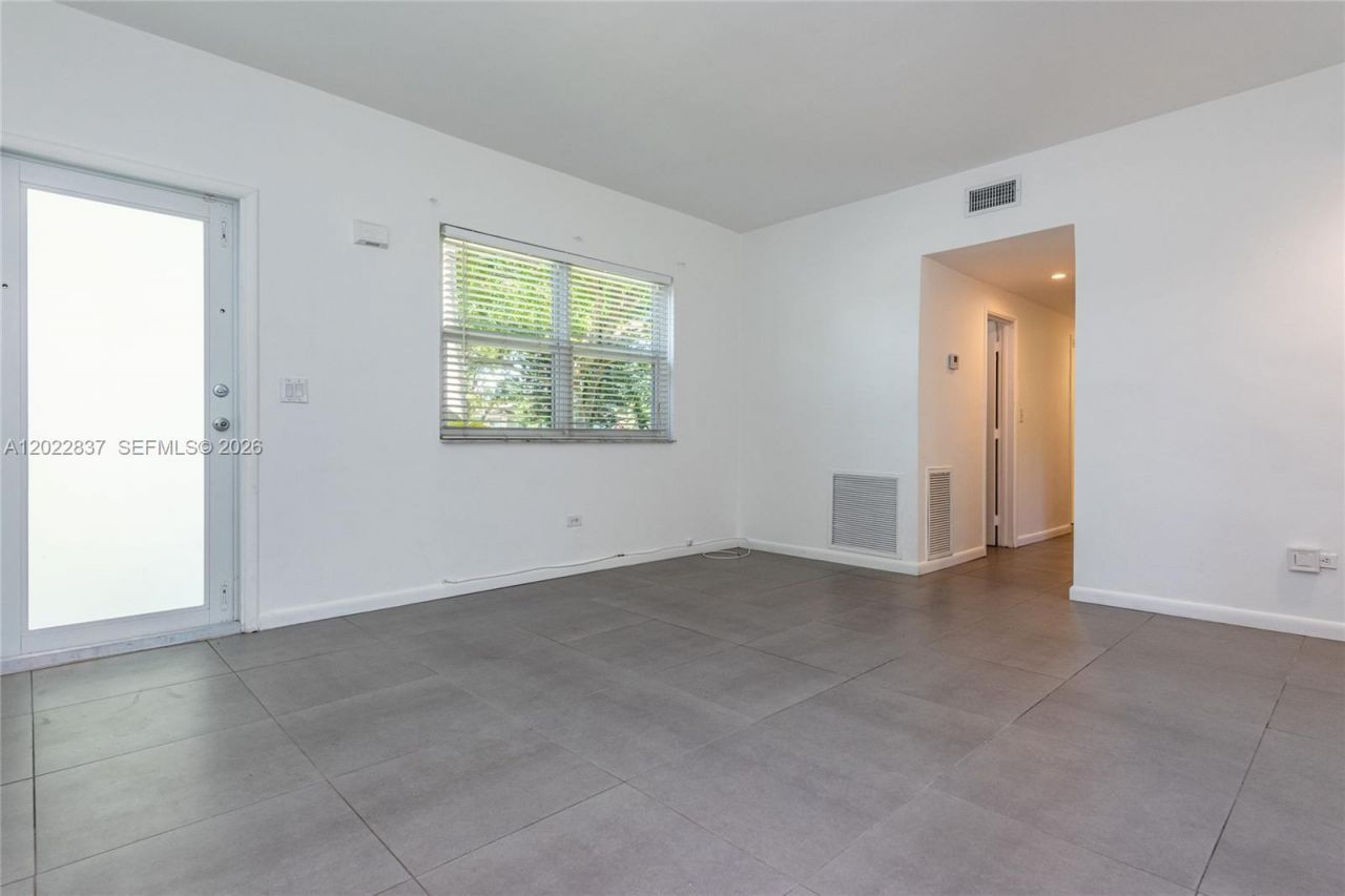 66 NW 87th St, El Portal, FL 33150 Photo