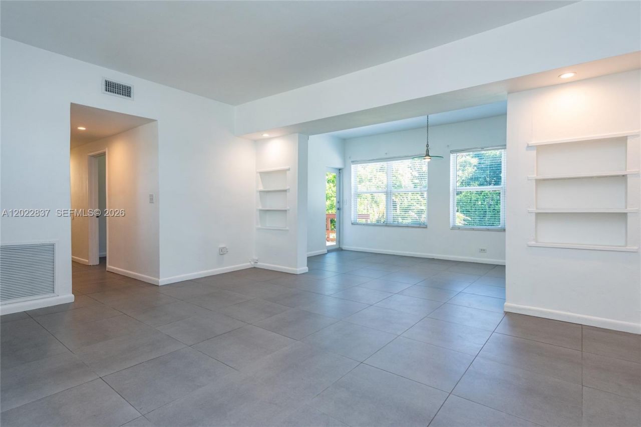 66 NW 87th St, El Portal, FL 33150 Photo