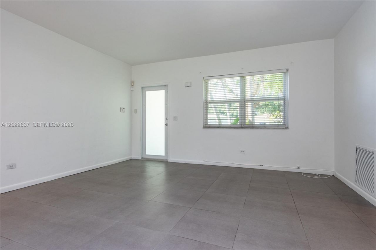 66 NW 87th St, El Portal, FL 33150 Photo