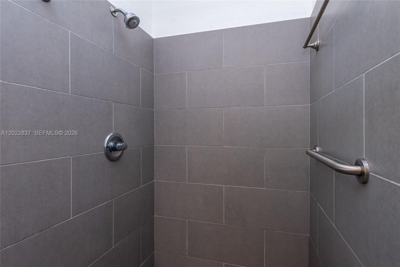 66 NW 87th St, El Portal, FL 33150 Photo